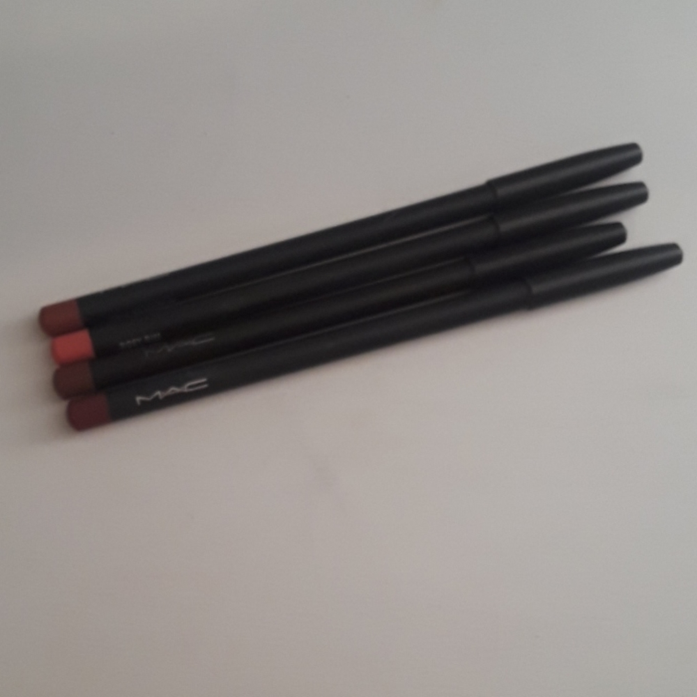 MAC lip liner pencils